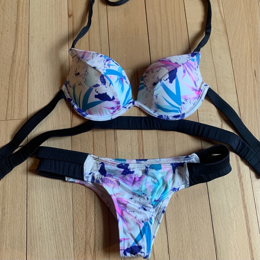 Victoria’s Secret Bikini